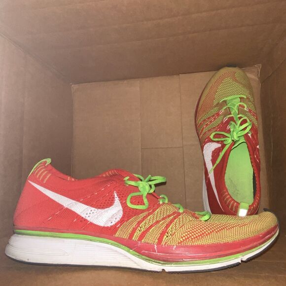 VTG 2012 Nike Flyknit Trainer University Red Electric Green Men’s Sz 11.5 main image 10